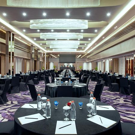 Platinum Hotel Tunjungan Surabaya Dış mekan fotoğraf