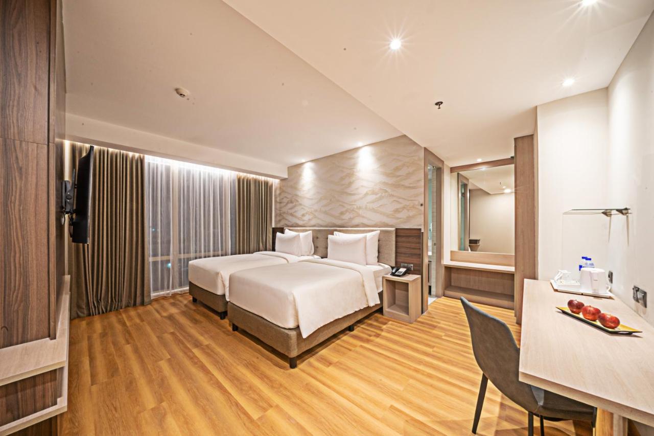 Platinum Hotel Tunjungan Surabaya Dış mekan fotoğraf