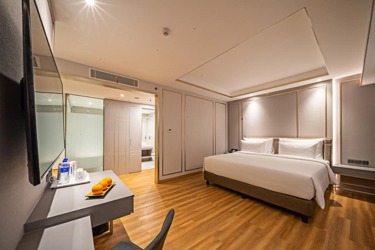 Platinum Hotel Tunjungan Surabaya Dış mekan fotoğraf