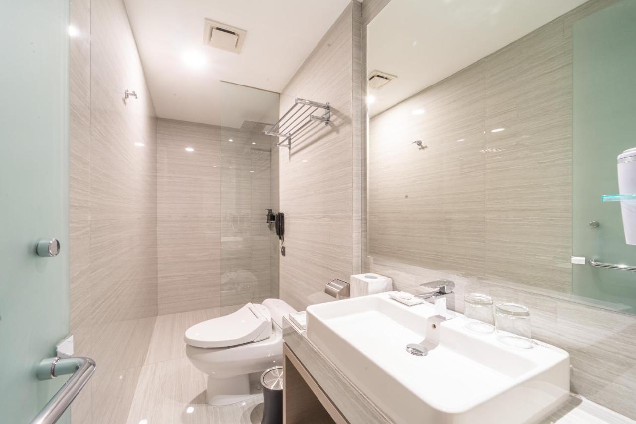 Platinum Hotel Tunjungan Surabaya Dış mekan fotoğraf