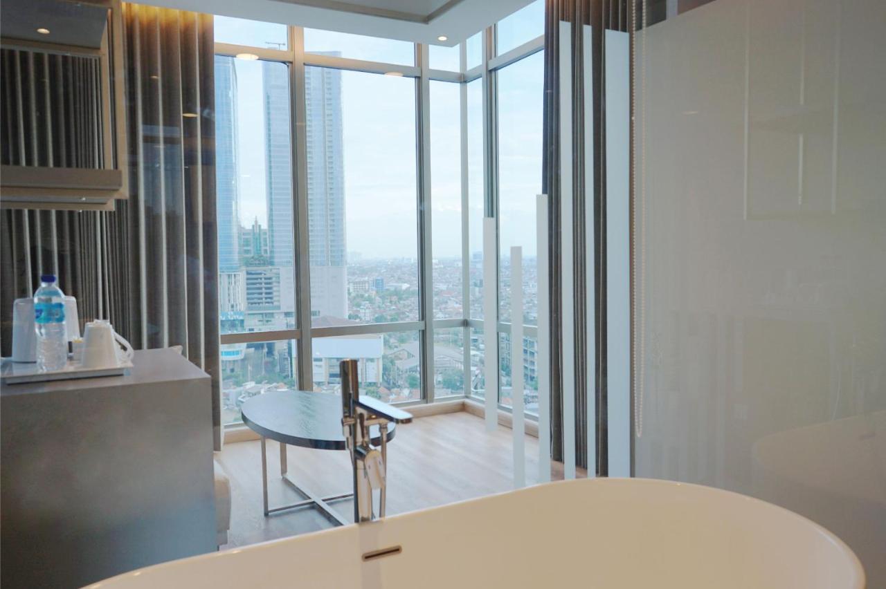 Platinum Hotel Tunjungan Surabaya Dış mekan fotoğraf