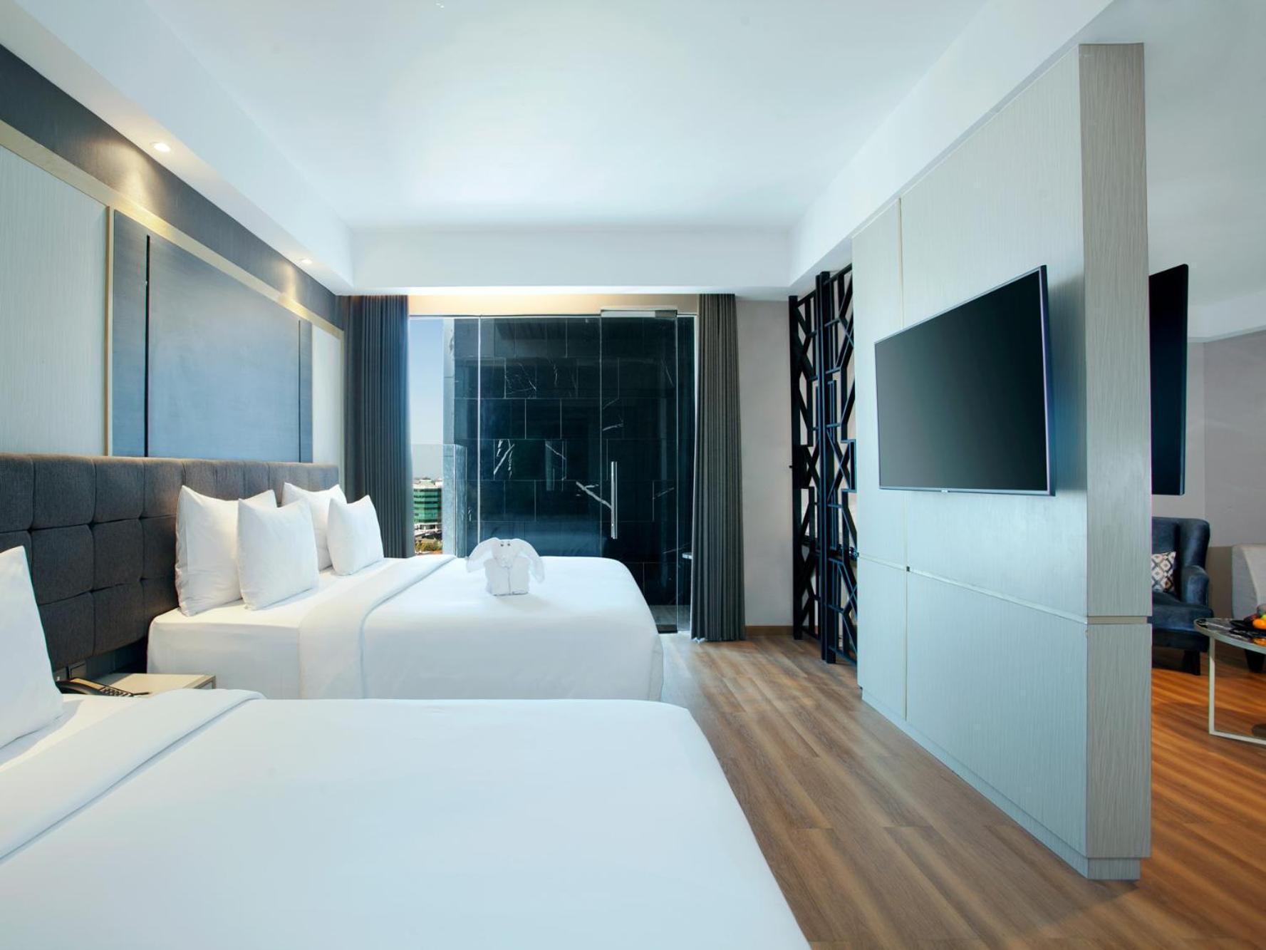 Platinum Hotel Tunjungan Surabaya Dış mekan fotoğraf
