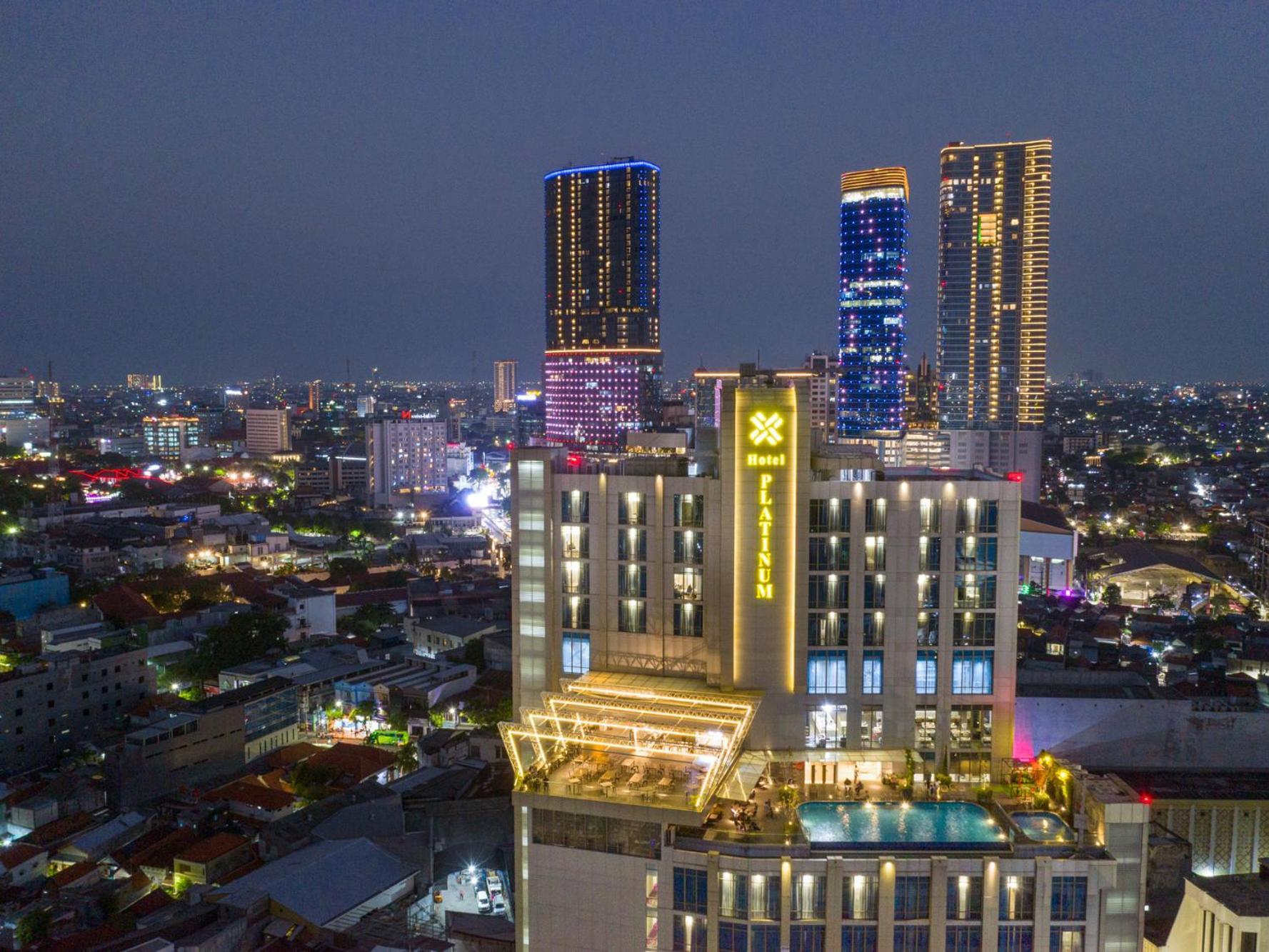 Platinum Hotel Tunjungan Surabaya Dış mekan fotoğraf