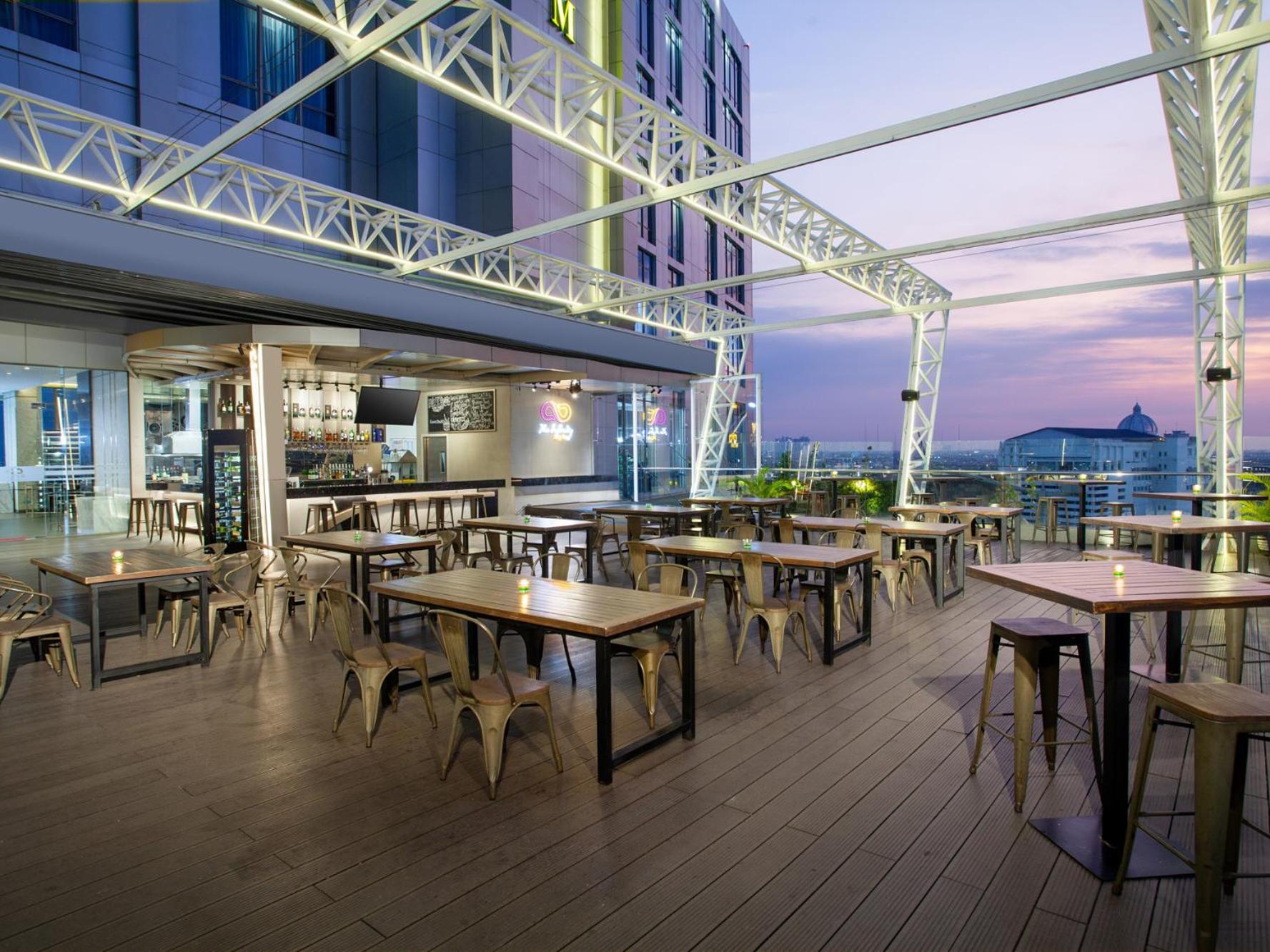 Platinum Hotel Tunjungan Surabaya Dış mekan fotoğraf