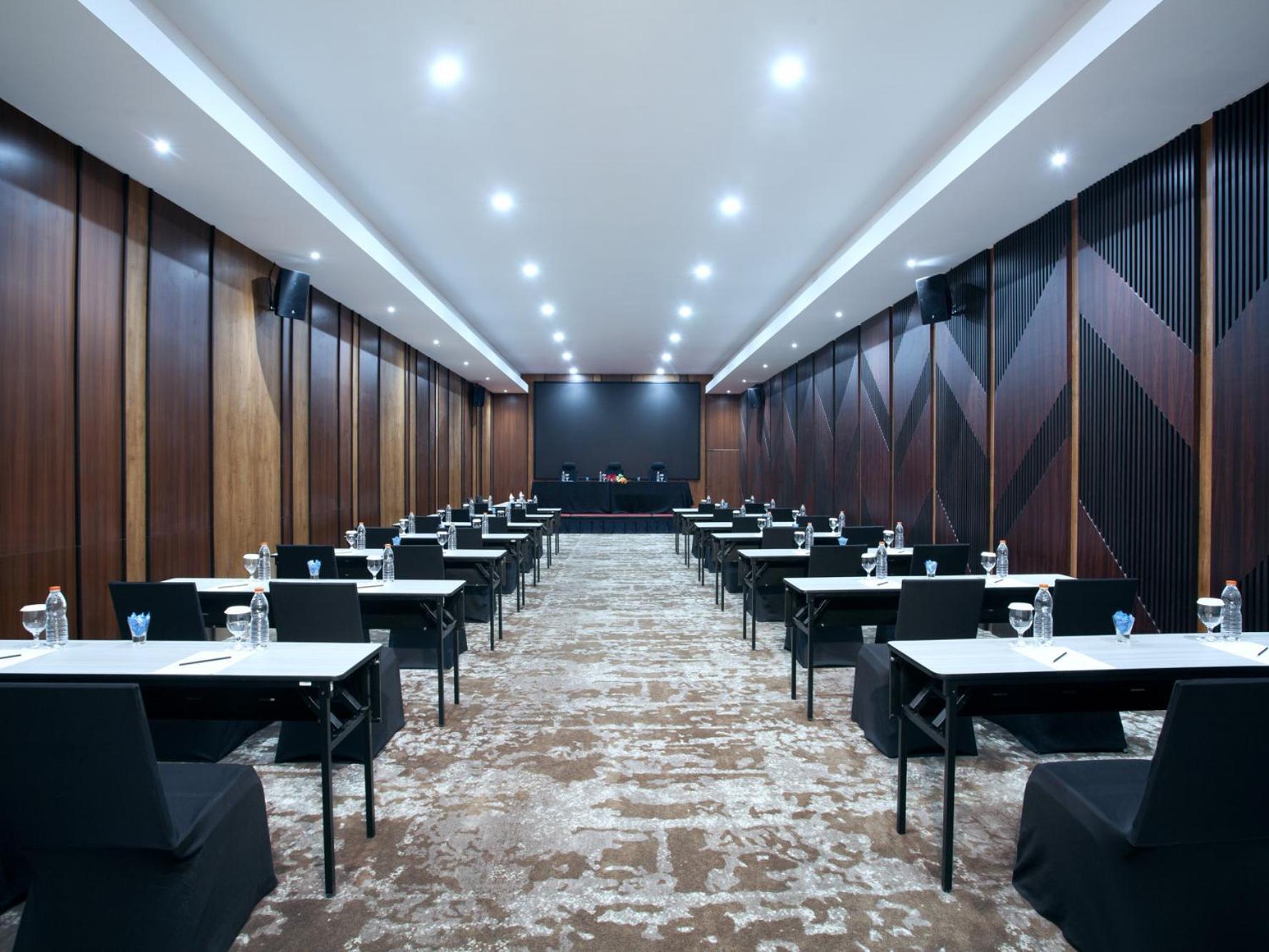 Platinum Hotel Tunjungan Surabaya Dış mekan fotoğraf